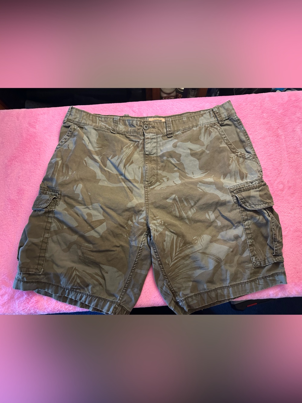 The Foundry Supply Co. Big and Tall Men’s  Olive Camo Cargo Shorts